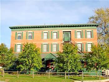 Rogues Harbor Inn Lansing Buitenkant foto
